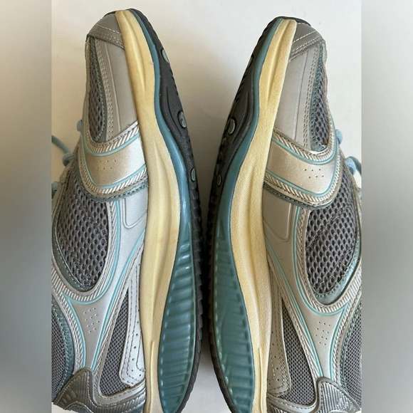 Skechers Womens Shape Ups 12320 Silver Blue Casual Shoes Sneakers Sz 8 Leather - Picture 7 of 13